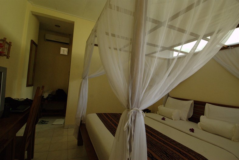 Ubud: nice small hotel room