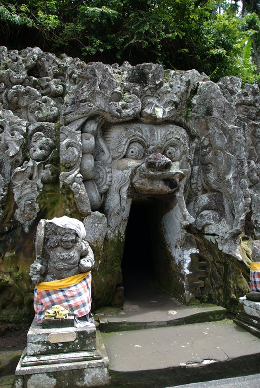 Ubud: Goa Gajah entrance