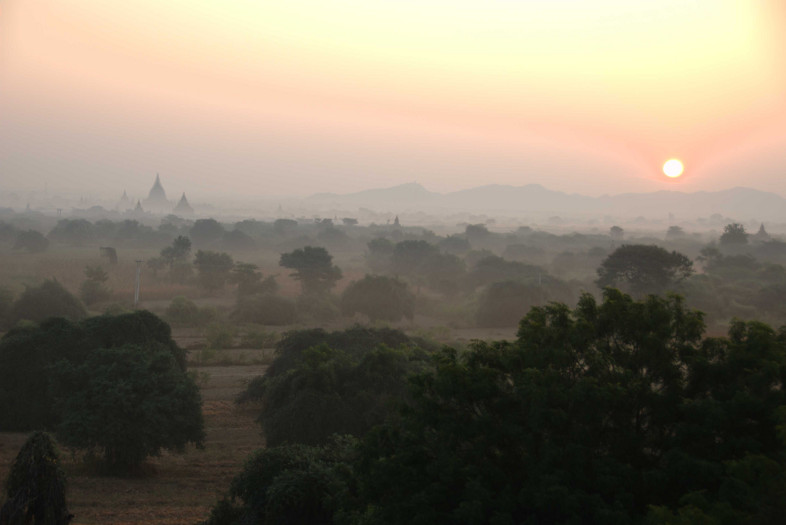 Bagan, Myanmar: sunrise