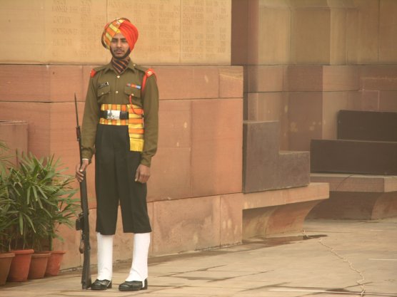New Delhi, India: Guard at India Gate